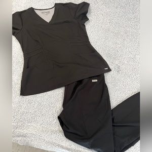 Scrubs: Grey’s Anatomy top/bottom set in black (large)